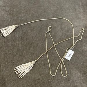 Kendra Scott Annora lariat necklace in gold and pearl